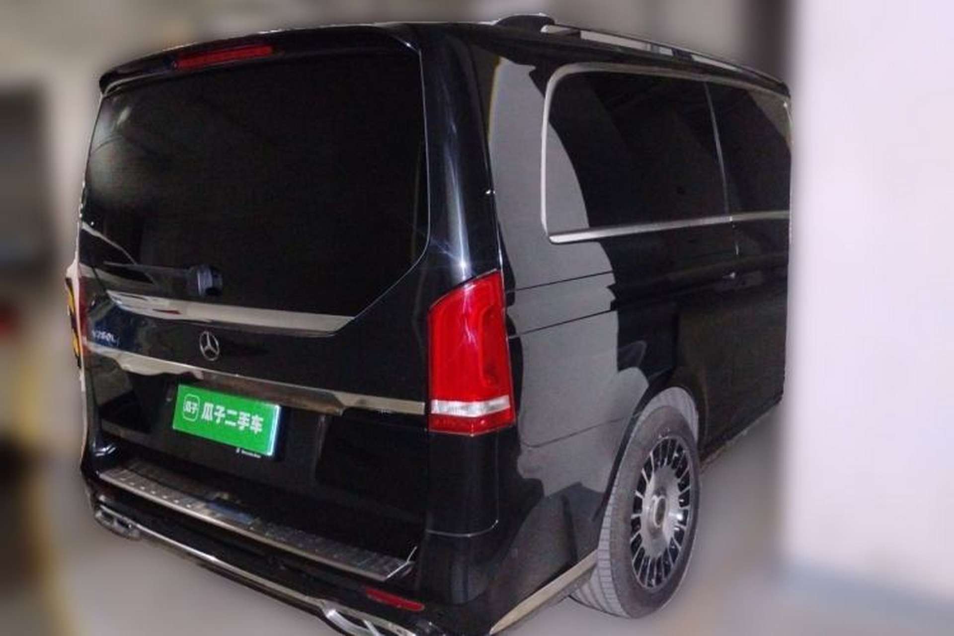 Used Mercedes-Benz V-Class 2020 V 260 L Long-wheelbase Luxury Edition Rear Right 45 Deg
