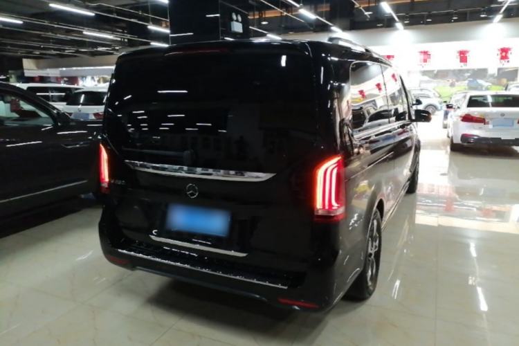 Used Mercedes-Benz V-Class 2020 V 260 L Long-wheelbase Luxury Edition Rear Right 45 Deg