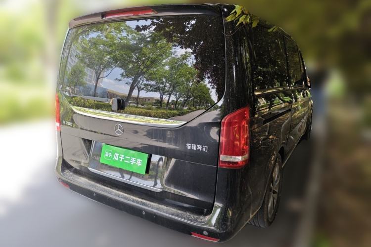 Used Mercedes-Benz V-Class 2020 V 260 Avantgarde Edition Rear Right 45 Deg