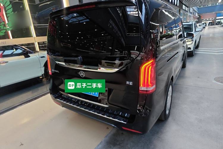 Used Mercedes-Benz V-Class 2020 V 260 L Long-wheelbase Luxury Edition Rear Right 45 Deg