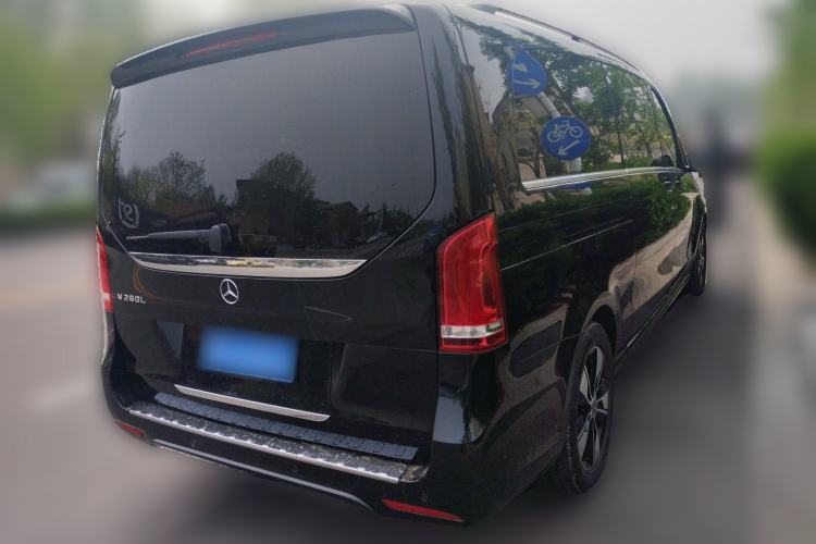 Used Mercedes-Benz V-Class 2020 V 260 L Long-wheelbase Luxury Edition Rear Right 45 Deg