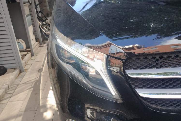 Used Mercedes-Benz V-Class 2020 V 260 Prestige Edition Right Front Headlight