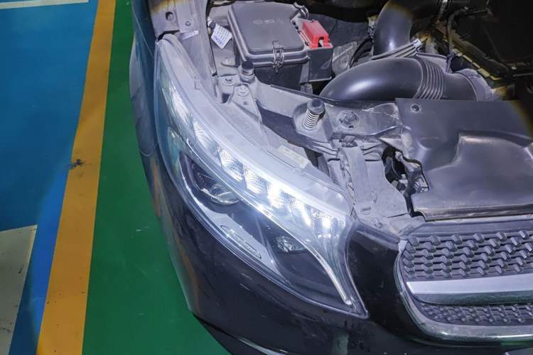 Used Mercedes-Benz V-Class 2020 V 260 L Long-wheelbase Luxury Edition Right Front Headlight