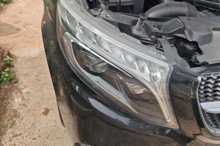 Used Mercedes-Benz V-Class 2020 V 260 L Long-wheelbase Luxury Edition Right Front Headlight
