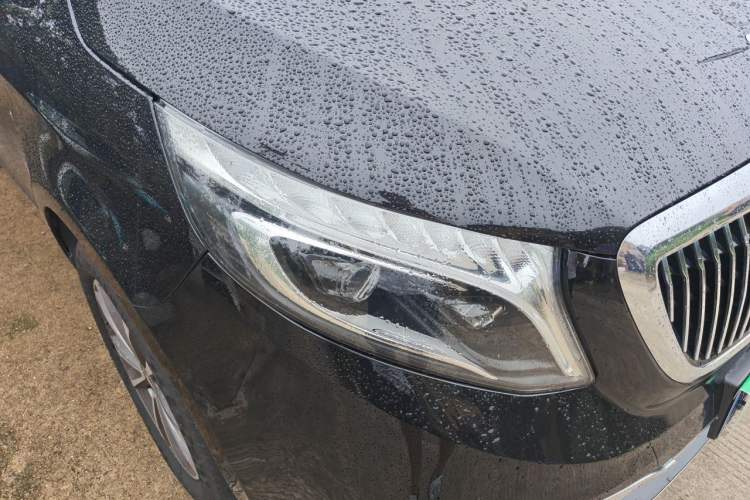 Used Mercedes-Benz V-Class 2020 V 260 Avantgarde Edition Right Front Headlight