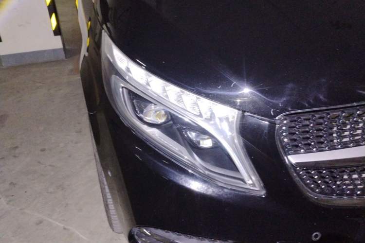 Used Mercedes-Benz V-Class 2020 V 260 L Long-wheelbase Luxury Edition Right Front Headlight
