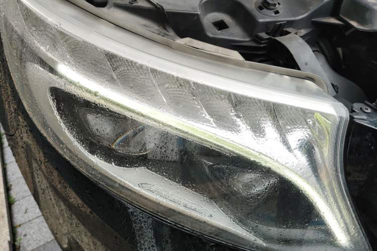 Used Mercedes-Benz V-Class 2020 V 260 Avantgarde Edition Right Front Headlight