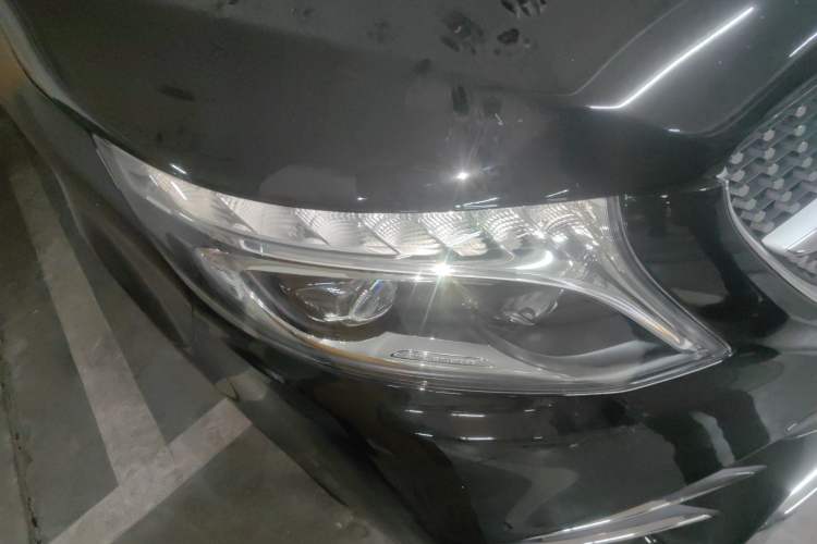 Used Mercedes-Benz V-Class 2020 V 260 L Long-wheelbase Luxury Edition Right Front Headlight