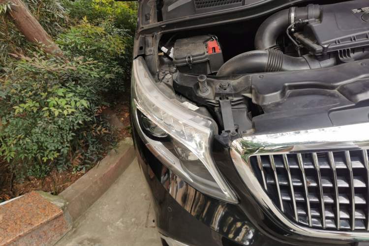 Used Mercedes-Benz V-Class 2020 V 260 L Long-wheelbase Luxury Edition Right Front Headlight