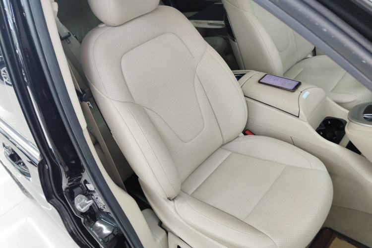 Used Mercedes-Benz V-Class 2020 V 260 Prestige Edition Right Front Seat