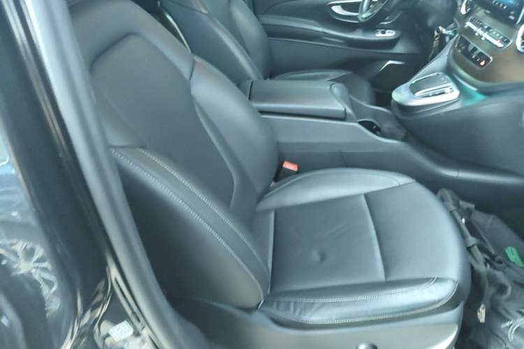 Used Mercedes-Benz V-Class 2020 V 260 L Long-wheelbase Luxury Edition Right Front Seat
