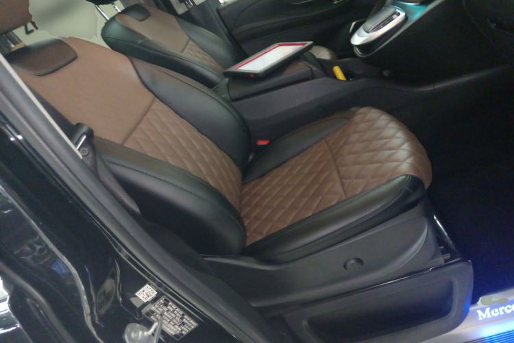 Used Mercedes-Benz V-Class 2020 V 260 Prestige Edition Right Front Seat