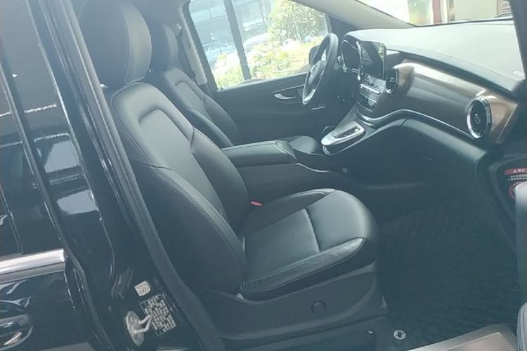 Used Mercedes-Benz V-Class 2020 V 260 L Long-wheelbase Luxury Edition Right Front Seat