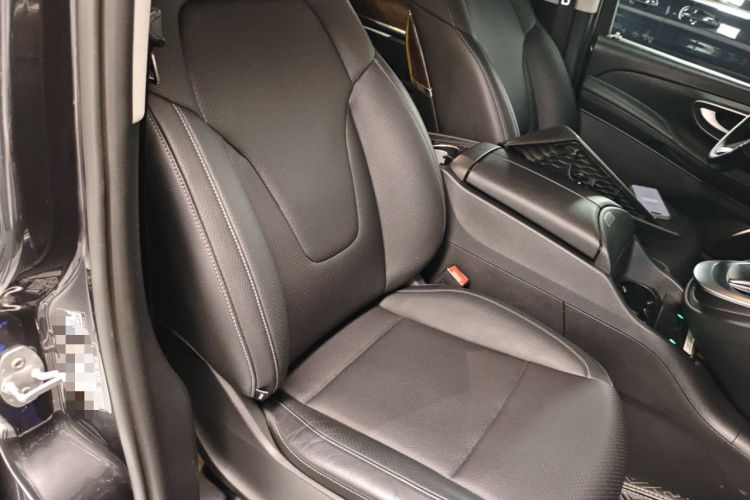 Used Mercedes-Benz V-Class 2020 V 260 L Long-wheelbase Luxury Edition Right Front Seat