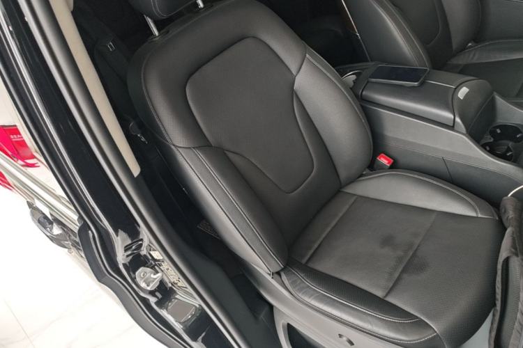 Used Mercedes-Benz V-Class 2020 V 260 L Long-wheelbase Luxury Edition Right Front Seat