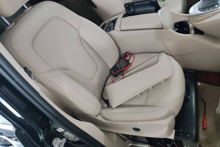 Used Mercedes-Benz V-Class 2020 V 260 L Long-wheelbase Luxury Edition Right Front Seat