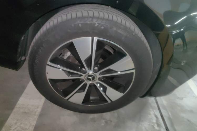 Used Mercedes-Benz V-Class 2020 V 260 L Long-wheelbase Luxury Edition Right Front Wheel Hub