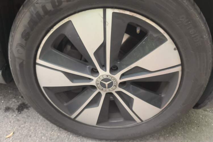 Used Mercedes-Benz V-Class 2020 V 260 L Long-wheelbase Luxury Edition Right Front Wheel Hub