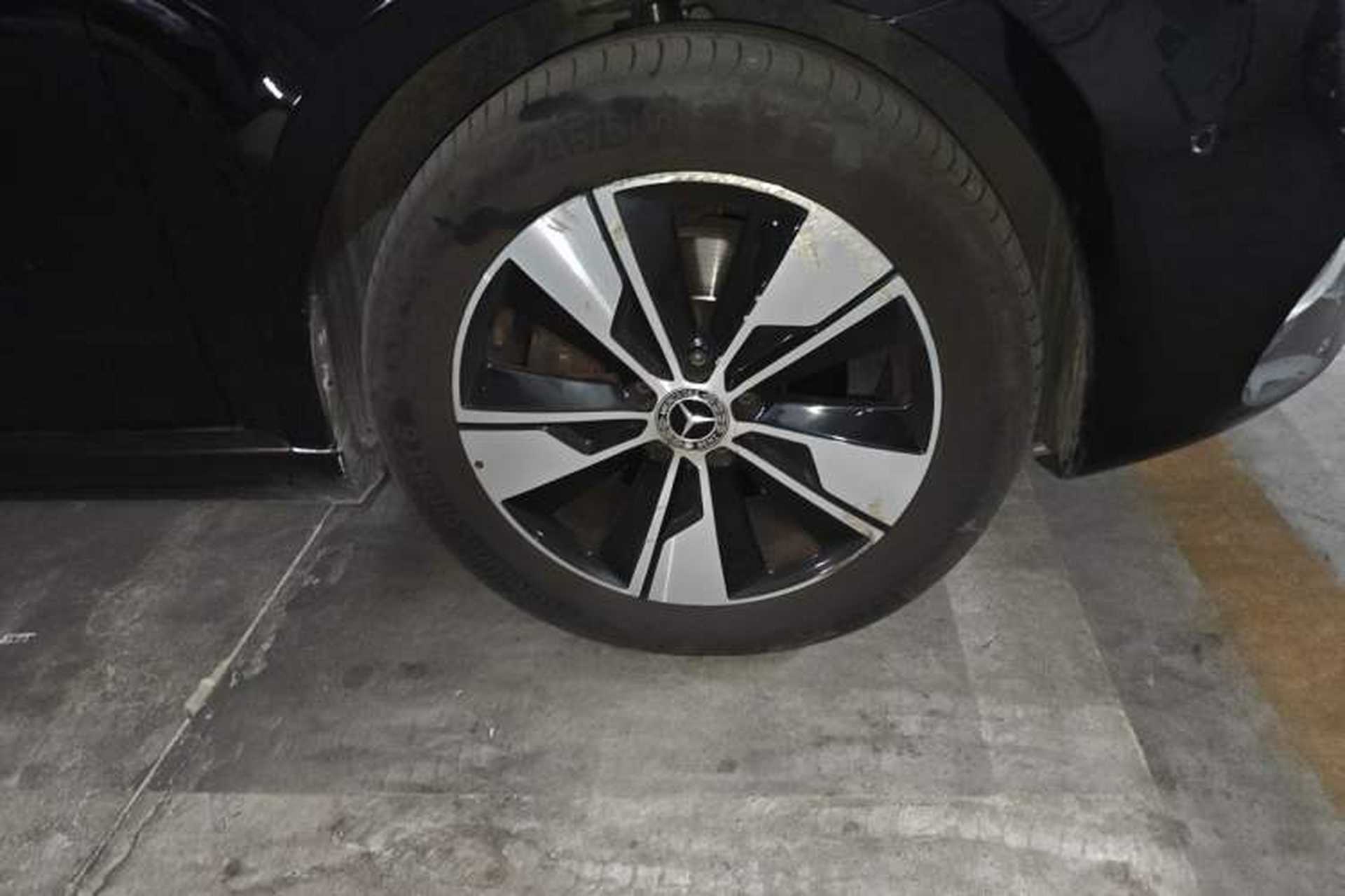 Used Mercedes-Benz V-Class 2020 V 260 L Long-wheelbase Luxury Edition Right Front Wheel Hub