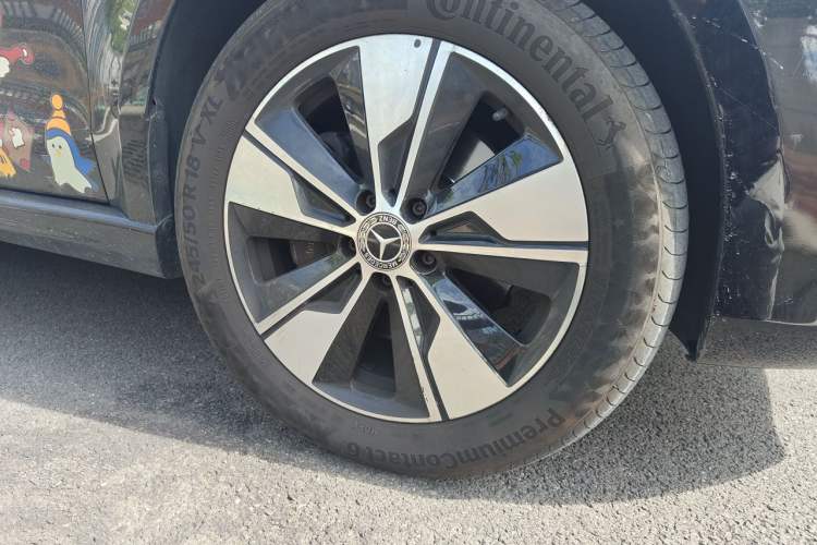 Used Mercedes-Benz V-Class 2020 V 260 Prestige Edition Right Front Wheel Hub