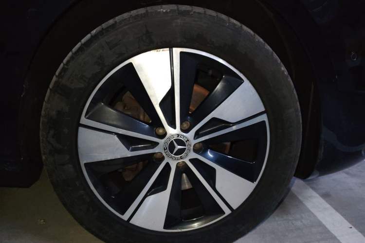 Used Mercedes-Benz V-Class 2020 V 260 L Long-wheelbase Luxury Edition Right Front Wheel Hub