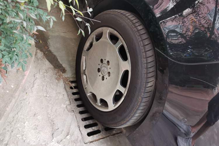 Used Mercedes-Benz V-Class 2020 V 260 L Long-wheelbase Luxury Edition Right Front Wheel Hub