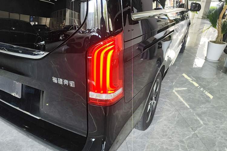 Used Mercedes-Benz V-Class 2020 V 260 Prestige Edition Right Rear Taillight