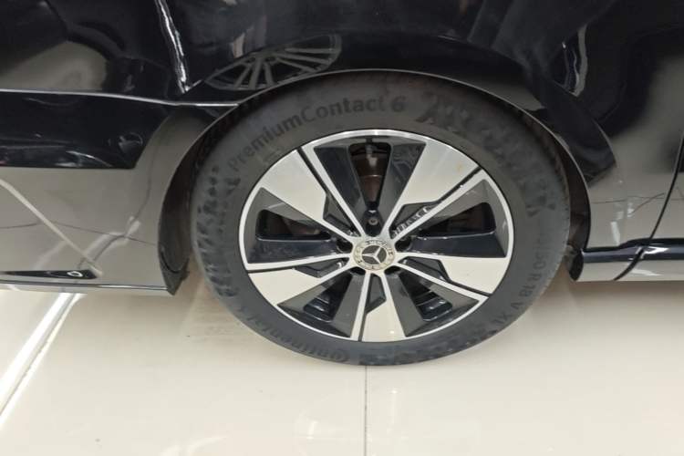 Used Mercedes-Benz V-Class 2020 V 260 Prestige Edition Right Rear Wheel Hub