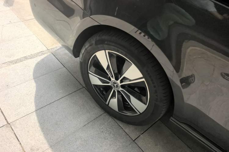 Used Mercedes-Benz V-Class 2020 V 260 L Long-wheelbase Luxury Edition Right Rear Wheel Hub