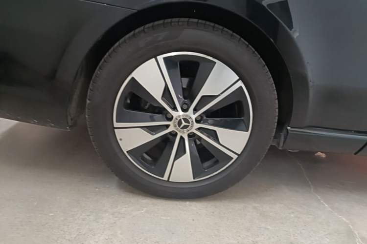 Used Mercedes-Benz V-Class 2020 V 260 L Long-wheelbase Luxury Edition Right Rear Wheel Hub