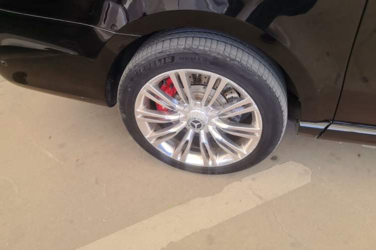 Used Mercedes-Benz V-Class 2020 V 260 Prestige Edition Right Rear Wheel Hub