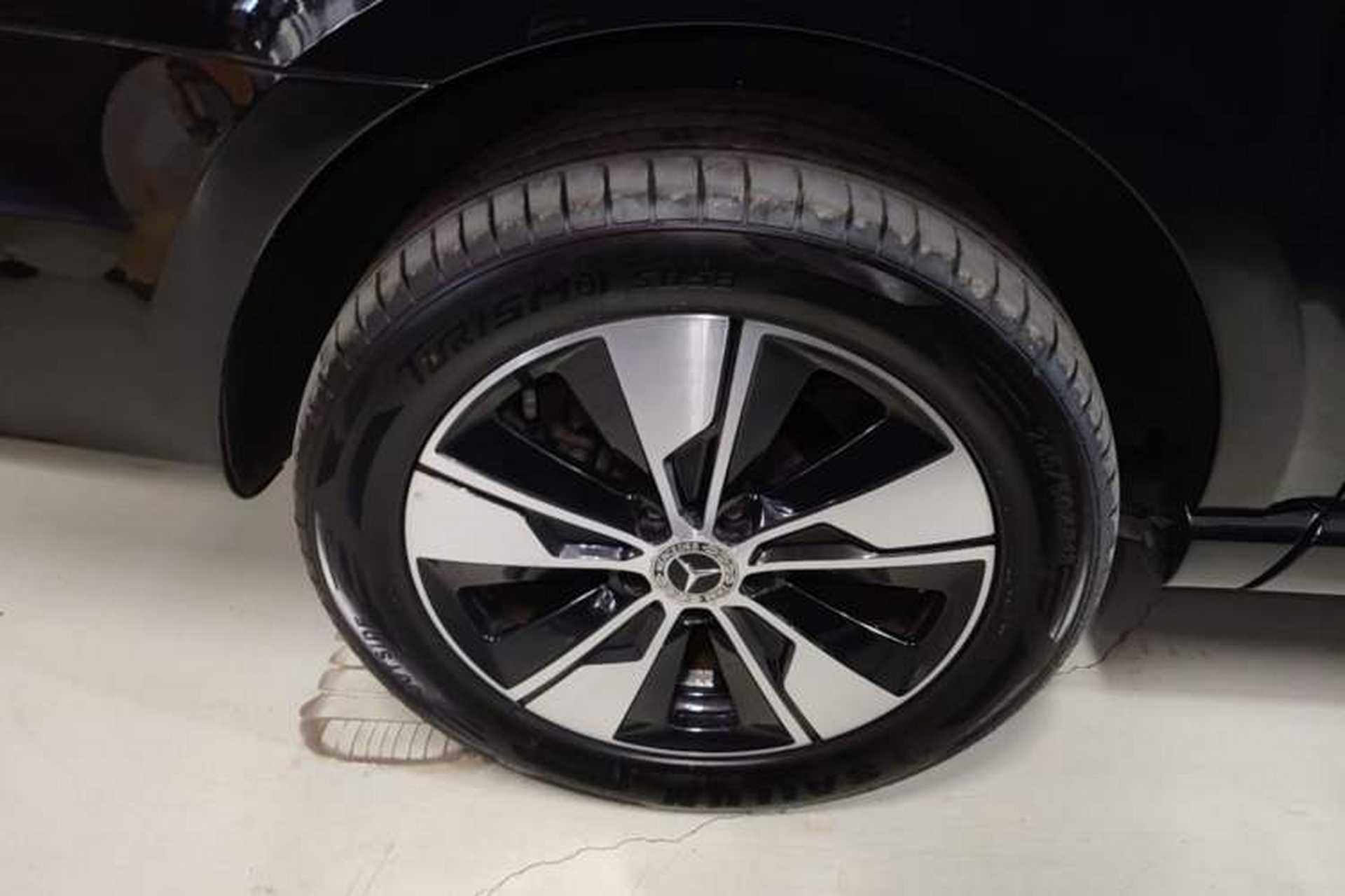 Used Mercedes-Benz V-Class 2020 V 260 Prestige Edition Right Rear Wheel Hub