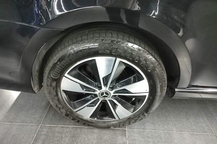 Used Mercedes-Benz V-Class 2020 V 260 L Long-wheelbase Luxury Edition Right Rear Wheel Hub