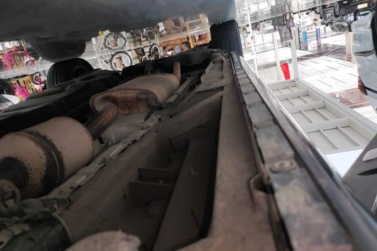 Used Mercedes-Benz V-Class 2020 V 260 Prestige Edition Right Side Sill
