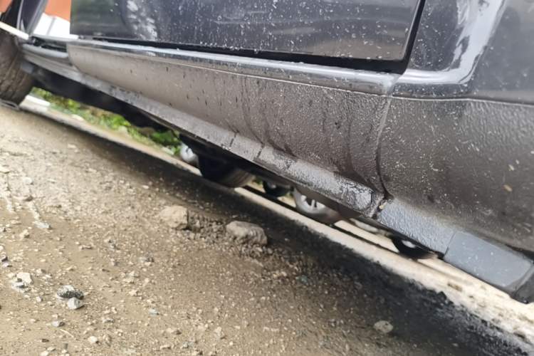 Used Mercedes-Benz V-Class 2020 V 260 Avantgarde Edition Right Side Sill
