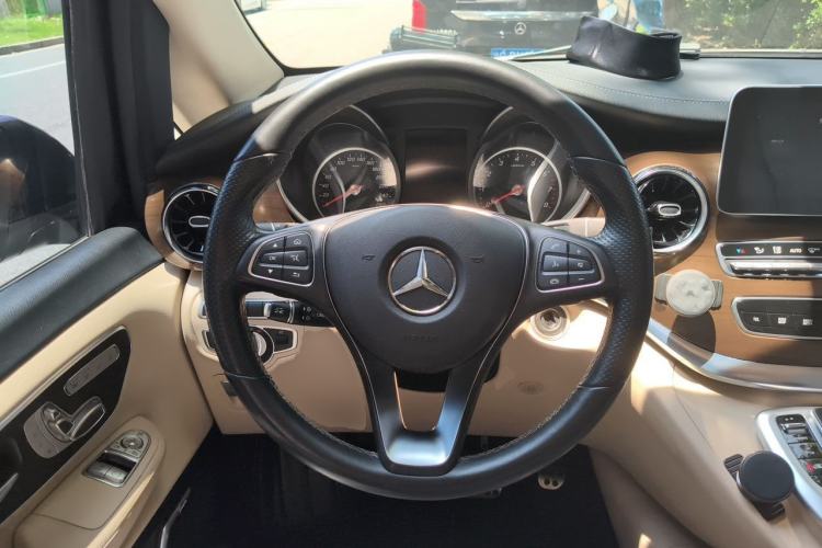 Used Mercedes-Benz V-Class 2020 V 260 L Long-wheelbase Luxury Edition Steering Wheel