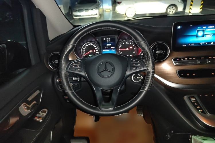 Used Mercedes-Benz V-Class 2020 V 260 Prestige Edition Steering Wheel