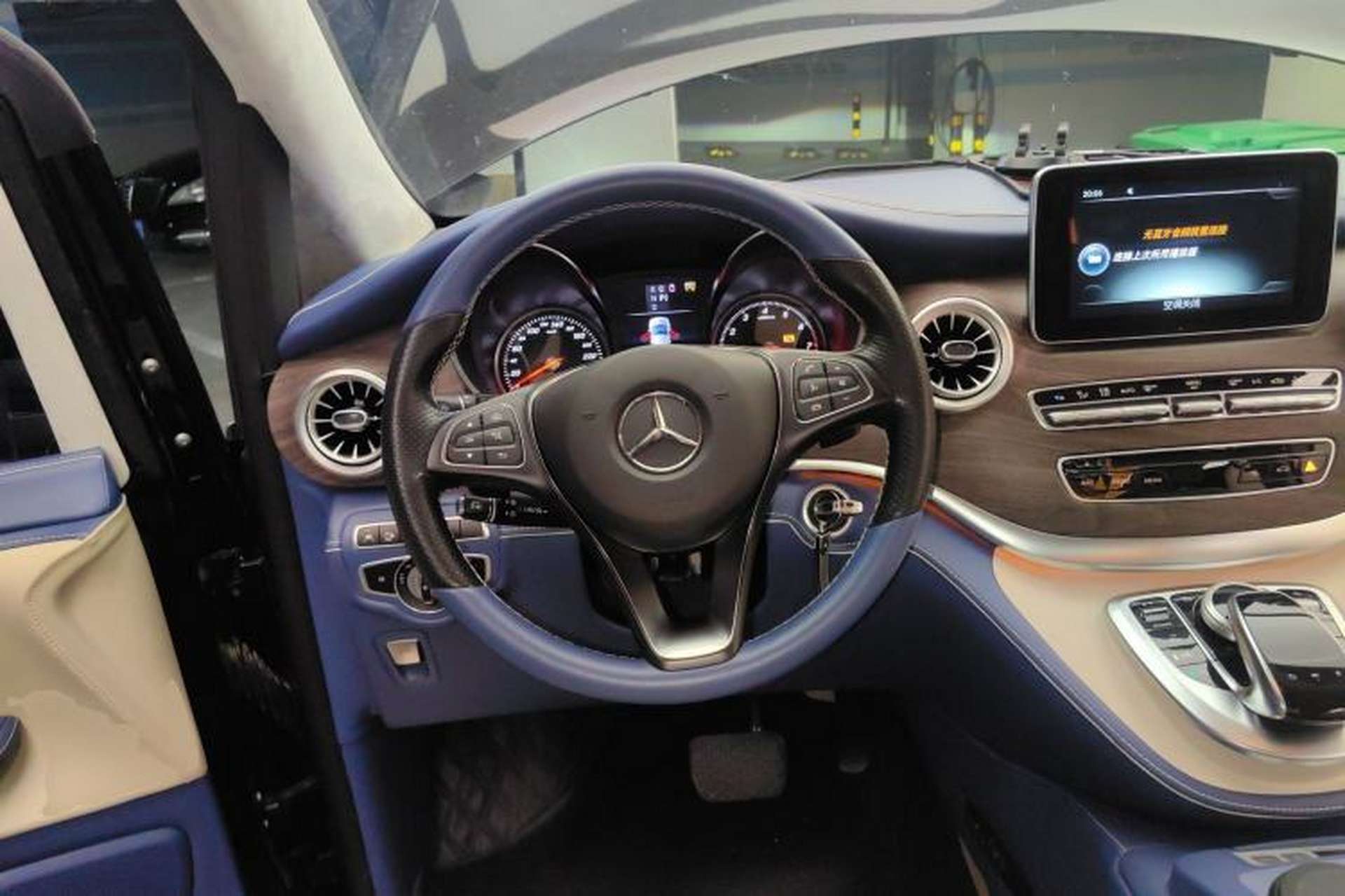 Used Mercedes-Benz V-Class  Steering Wheel