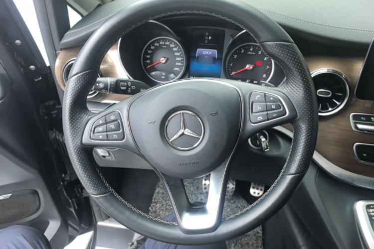Used Mercedes-Benz V-Class 2020 V 260 L Long-wheelbase Luxury Edition Steering Wheel