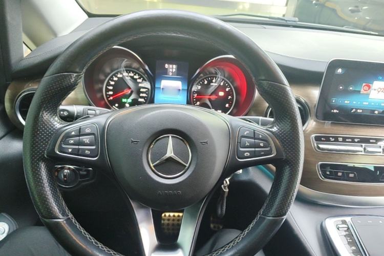Used Mercedes-Benz V-Class 2020 V 260 L Long-wheelbase Luxury Edition Steering Wheel