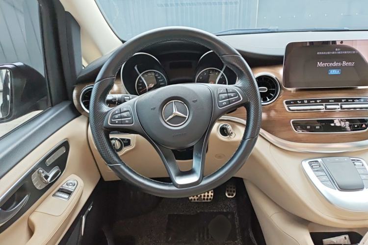 Used Mercedes-Benz V-Class 2020 V 260 L Long-wheelbase Luxury Edition Steering Wheel