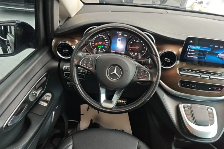 Used Mercedes-Benz V-Class 2020 V 260 L Long-wheelbase Luxury Edition Steering Wheel