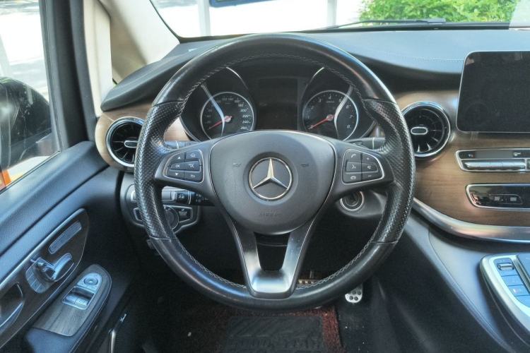 Used Mercedes-Benz V-Class 2020 V 260 L Long-wheelbase Luxury Edition Steering Wheel