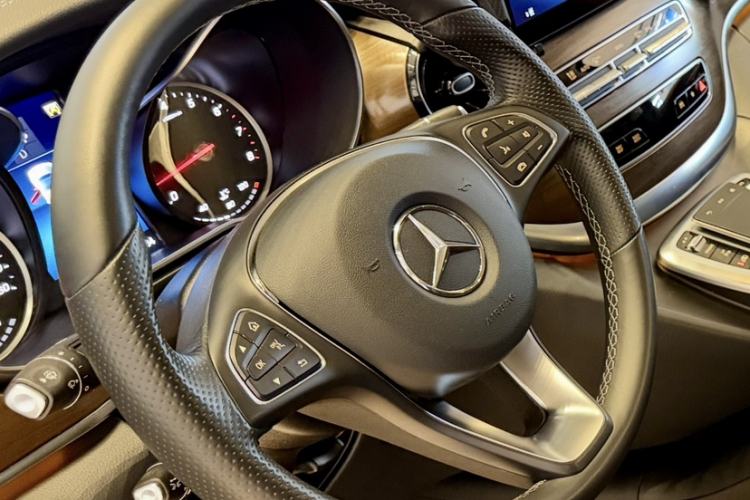 Used Mercedes-Benz V-Class 2020 V 260 L Long-wheelbase Luxury Edition Steering Wheel