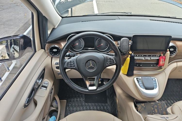 Used Mercedes-Benz V-Class 2020 V 260 L Long-wheelbase Luxury Edition Steering Wheel