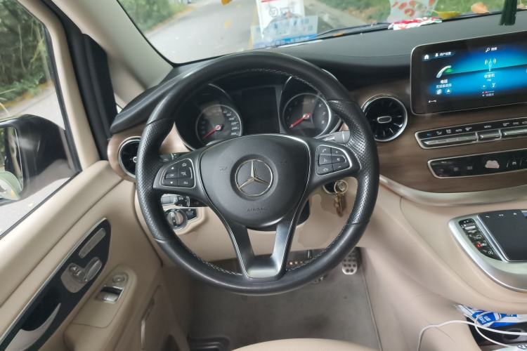 Used Mercedes-Benz V-Class 2020 V 260 L Long-wheelbase Luxury Edition Steering Wheel