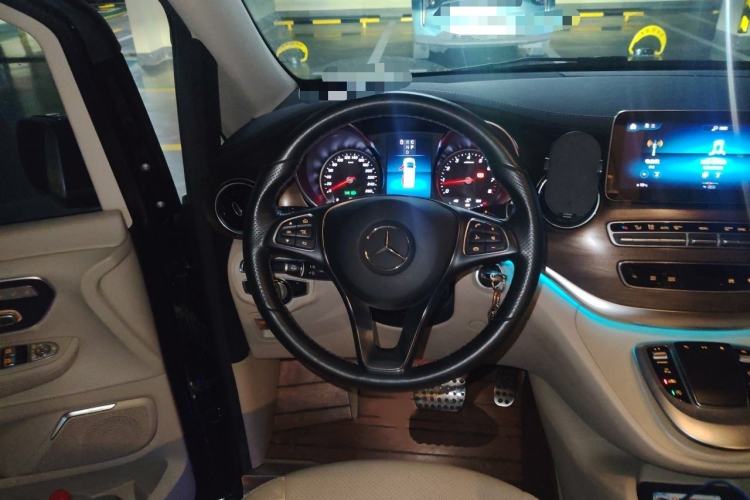 Used Mercedes-Benz V-Class 2020 V 260 L Long-wheelbase Luxury Edition Steering Wheel