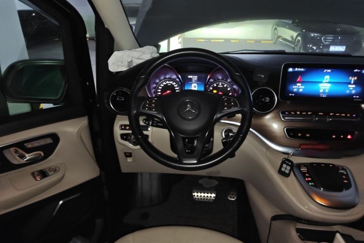Used Mercedes-Benz V-Class 2020 V 260 L Long-wheelbase Luxury Edition Steering Wheel
