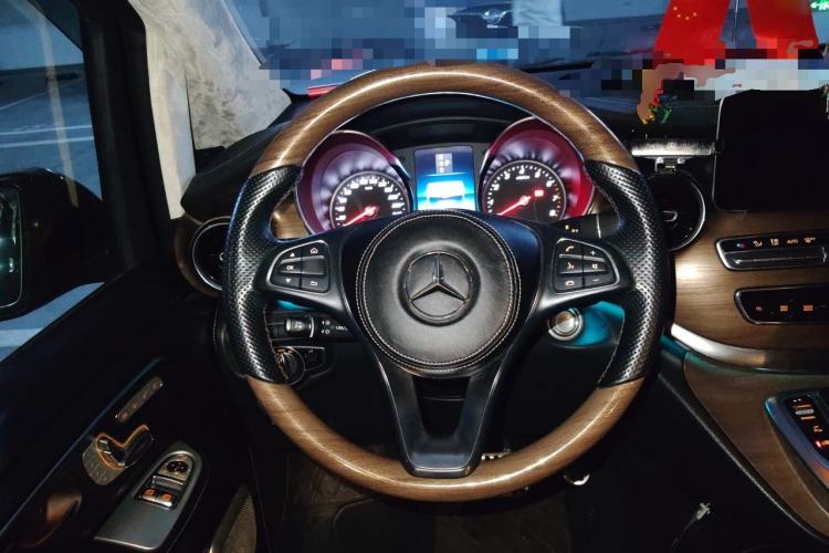 Used Mercedes-Benz V-Class 2020 V 260 L Long-wheelbase Luxury Edition Steering Wheel