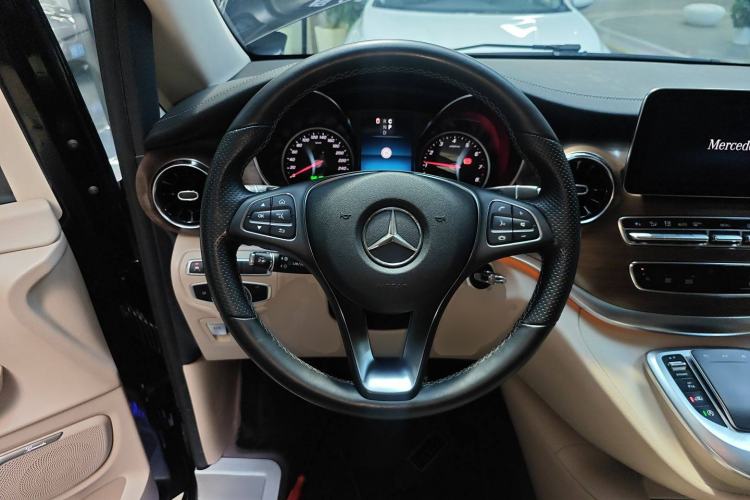 Used Mercedes-Benz V-Class 2020 V 260 L Long-wheelbase Luxury Edition Steering Wheel